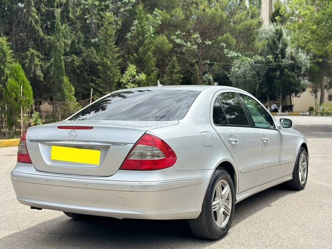 Mercedes E 220-8