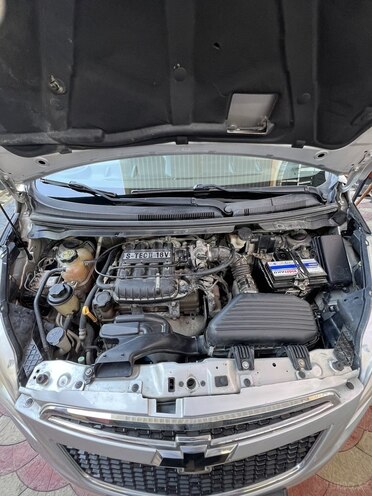 Chevrolet Spark-2