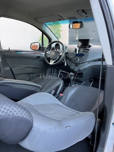 Chevrolet Spark-8