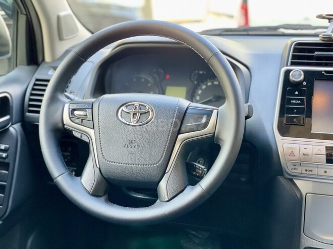 Toyota Land Cruiser Prado-10