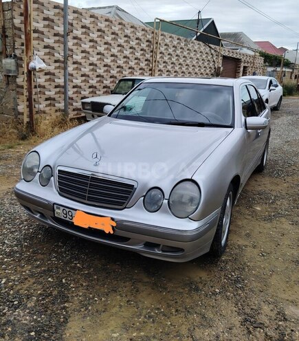 Mercedes E 220-4
