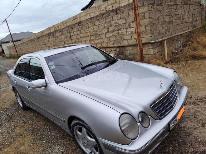 Mercedes E 220-7