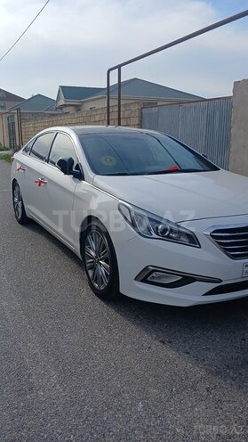 Hyundai Sonata-1