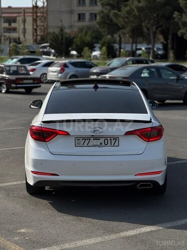 Hyundai Sonata-5