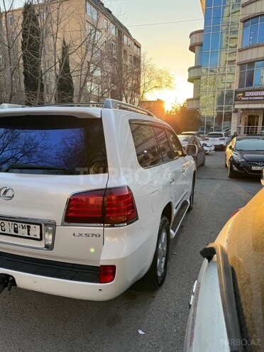 Lexus LX 570-3