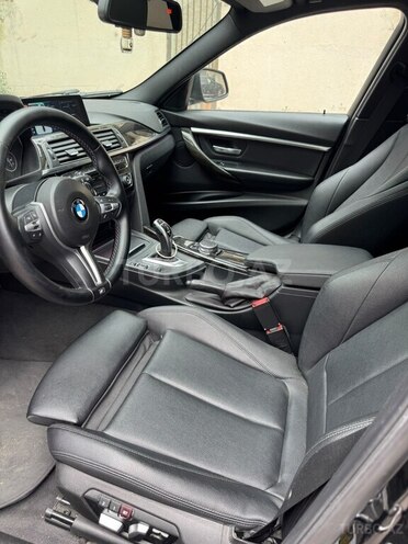 BMW 330-10