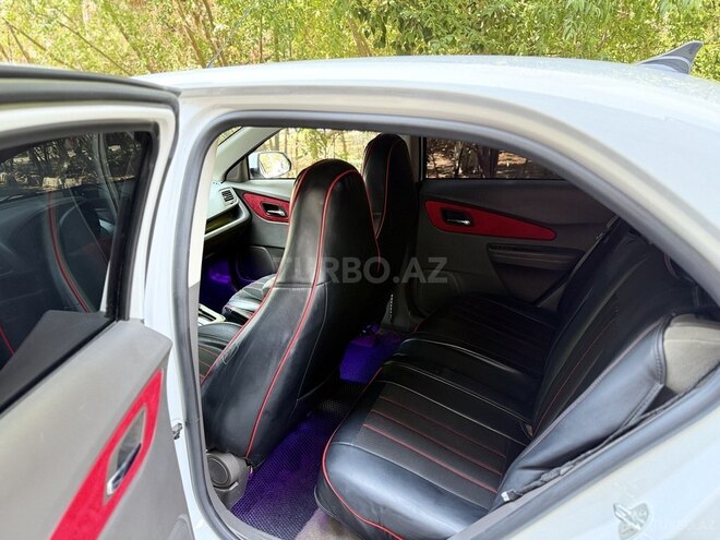 Chevrolet Cobalt-13