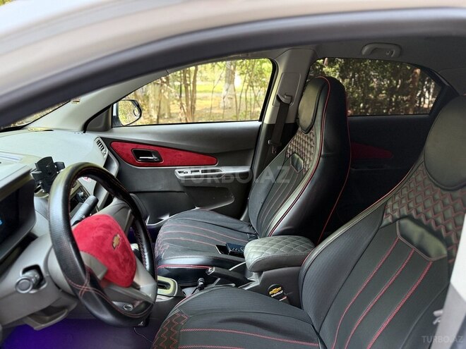 Chevrolet Cobalt-16