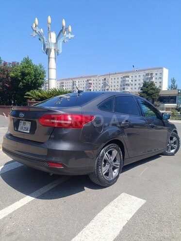 Ford Focus-5