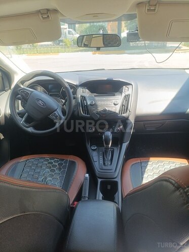 Ford Focus-6