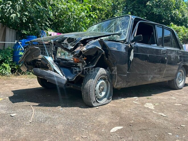 LADA (VAZ) 2107-1
