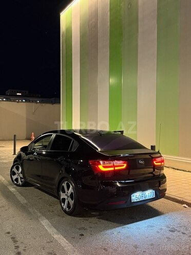 Kia Rio-10