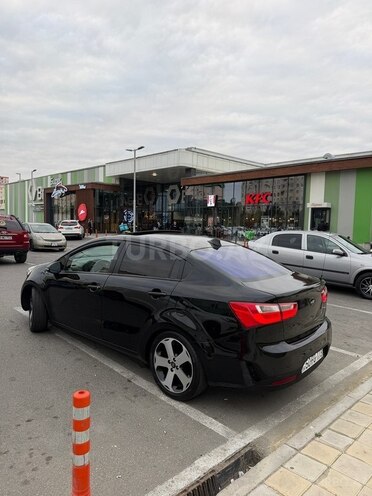 Kia Rio-13