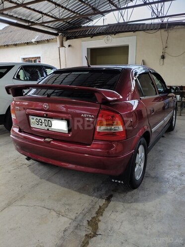 Opel Astra-2
