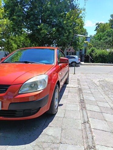 Kia Rio-5