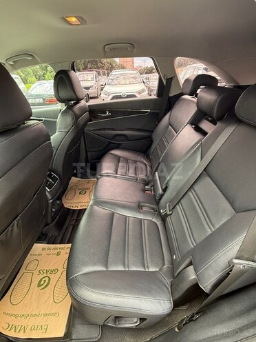 Kia Sorento-15