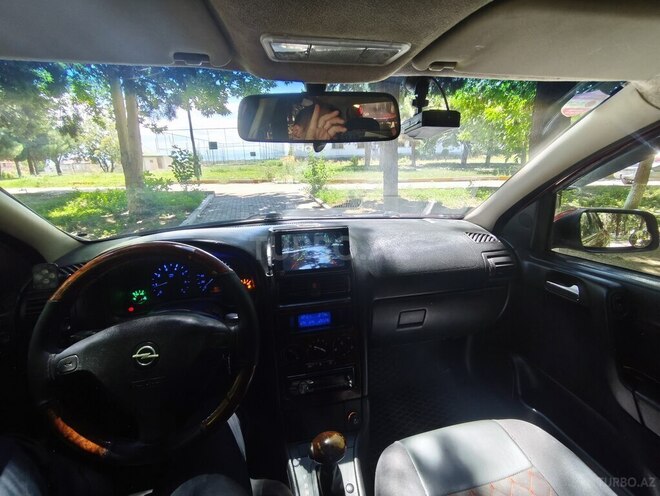 Opel Astra-8