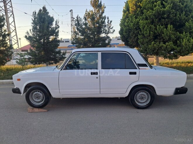 LADA (VAZ) 2107-4