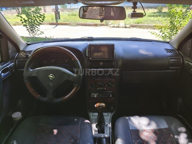 Opel Astra-12