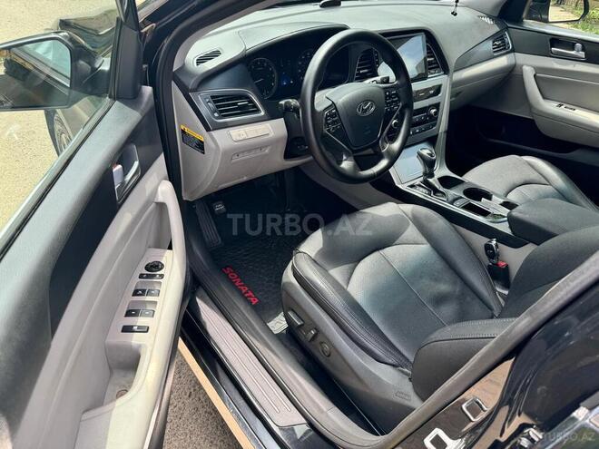 Hyundai Sonata-4