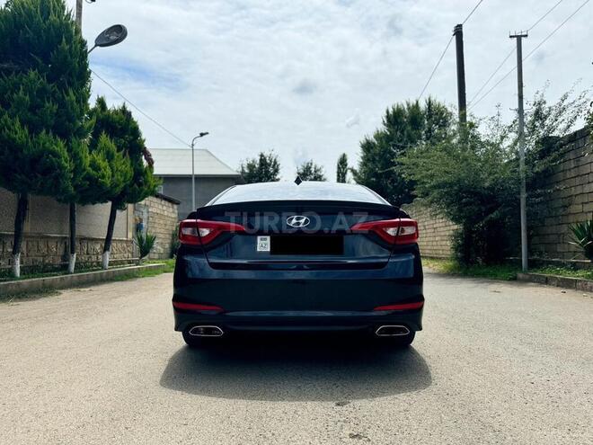 Hyundai Sonata-2