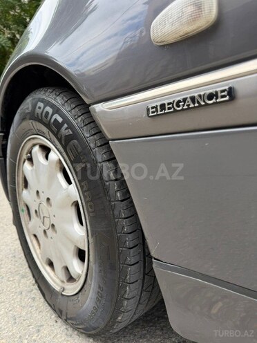 Mercedes C 200-7