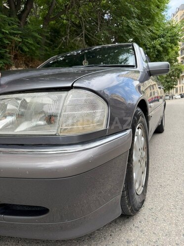 Mercedes C 200-8