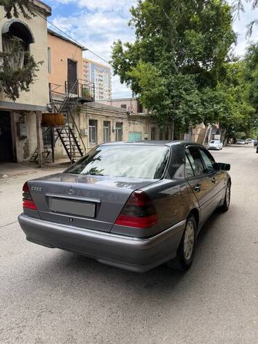 Mercedes C 200-3