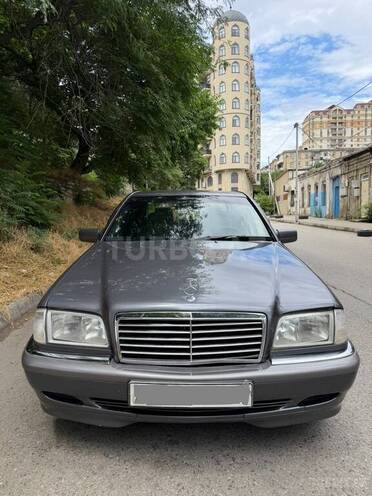 Mercedes C 200-4
