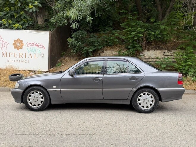 Mercedes C 200-2