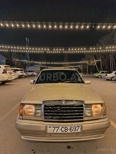 Mercedes 250 D-1