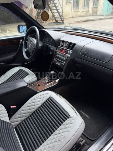 Mercedes C 200-9