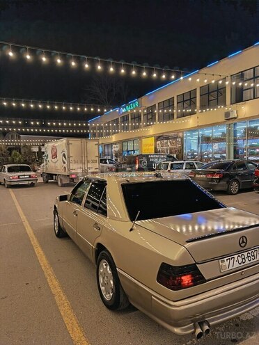 Mercedes 250 D-4