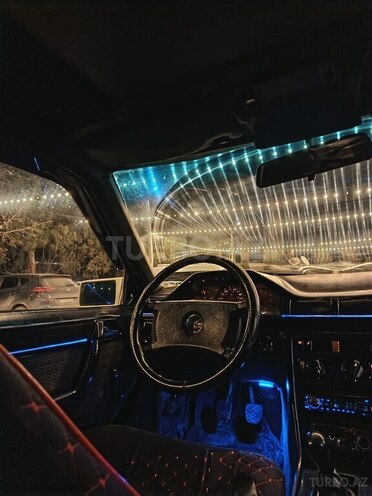 Mercedes 250 D-7