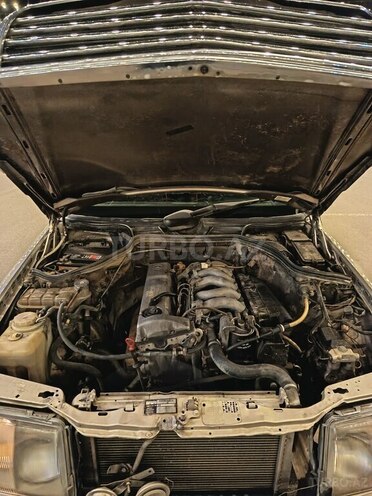 Mercedes 250 D-9
