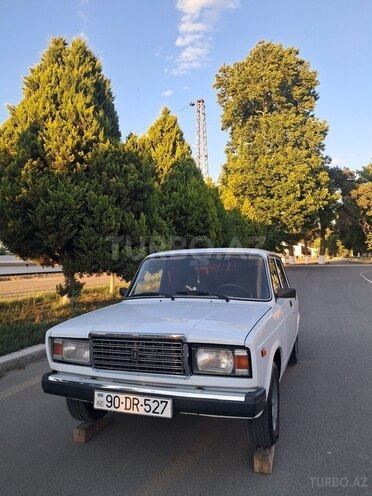 LADA (VAZ) 2107-1