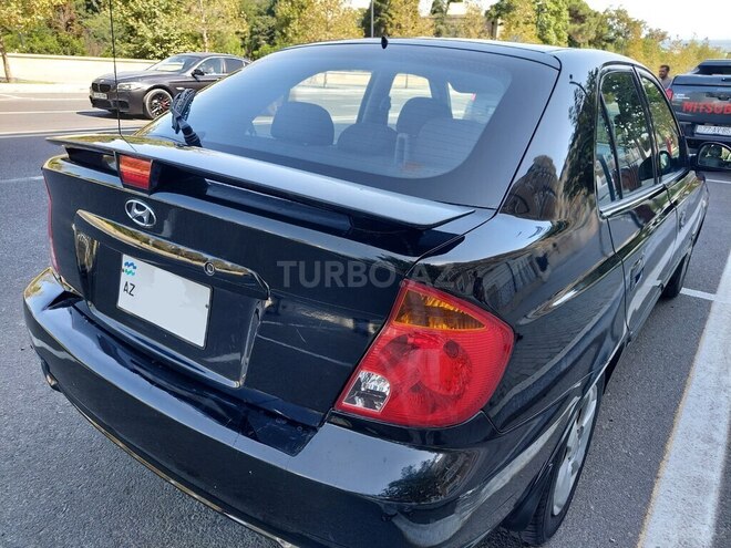 Hyundai Accent-6