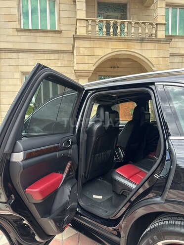 Porsche Cayenne Turbo-20