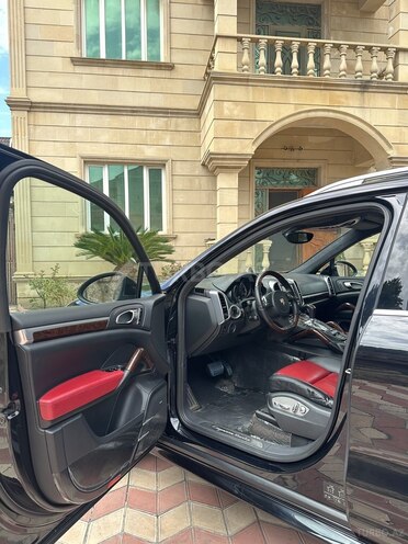 Porsche Cayenne Turbo-14