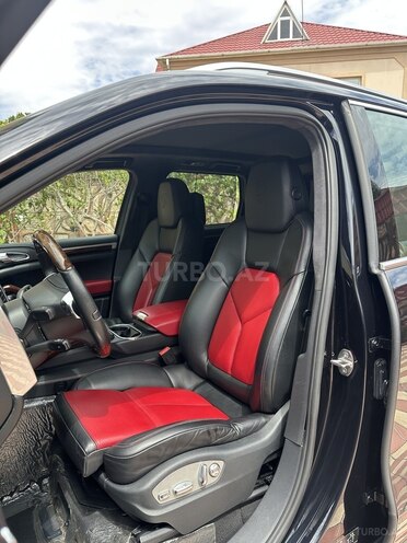 Porsche Cayenne Turbo-11