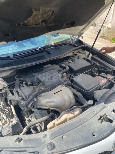 Toyota Camry-7