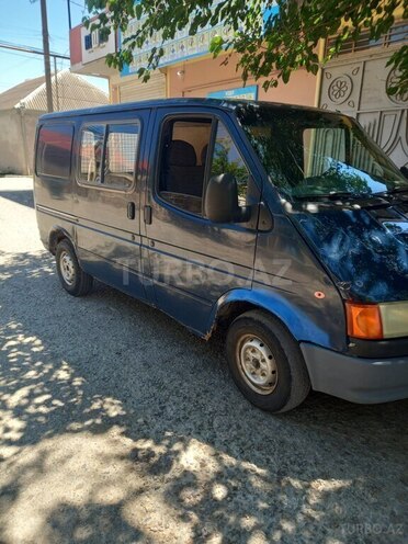 Ford Transit-2
