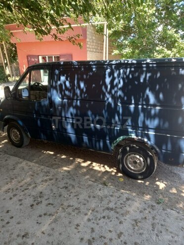 Ford Transit-4