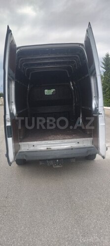 Ford Transit-4