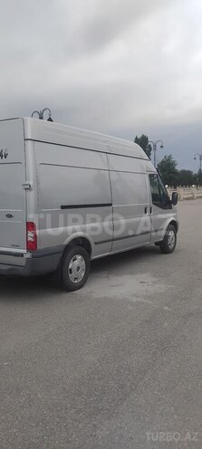 Ford Transit-5