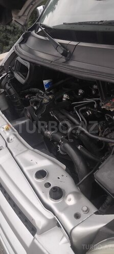 Ford Transit-10
