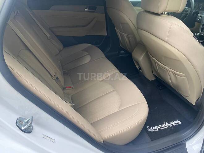 Hyundai Sonata-8