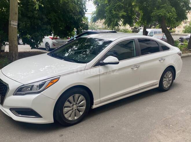Hyundai Sonata-4