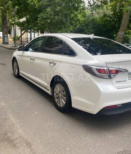 Hyundai Sonata-6