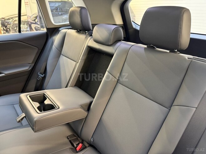 Toyota RAV4-9